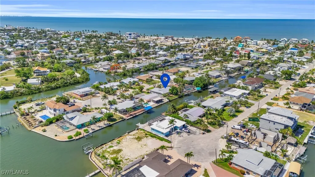 453 Washington Court Fort Myers Beach FL 33931