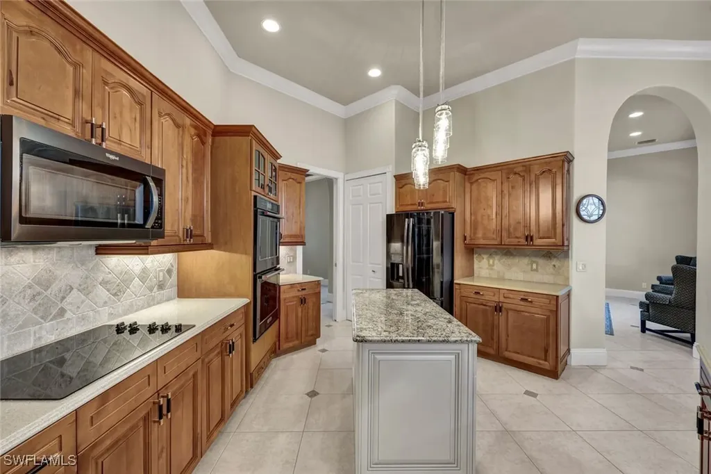 4716 SW 23rd Avenue Cape Coral FL 33914