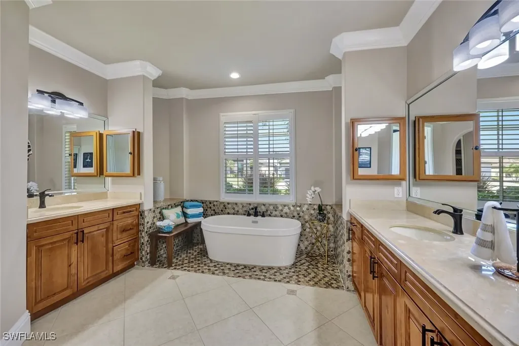 4716 SW 23rd Avenue Cape Coral FL 33914