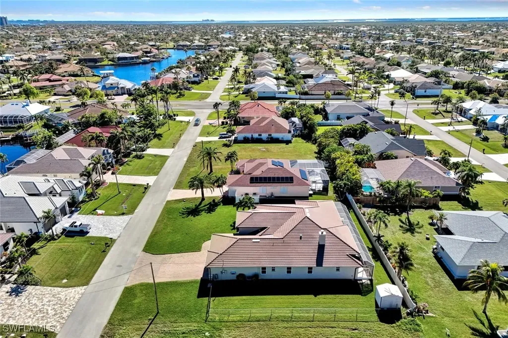 4716 SW 23rd Avenue Cape Coral FL 33914