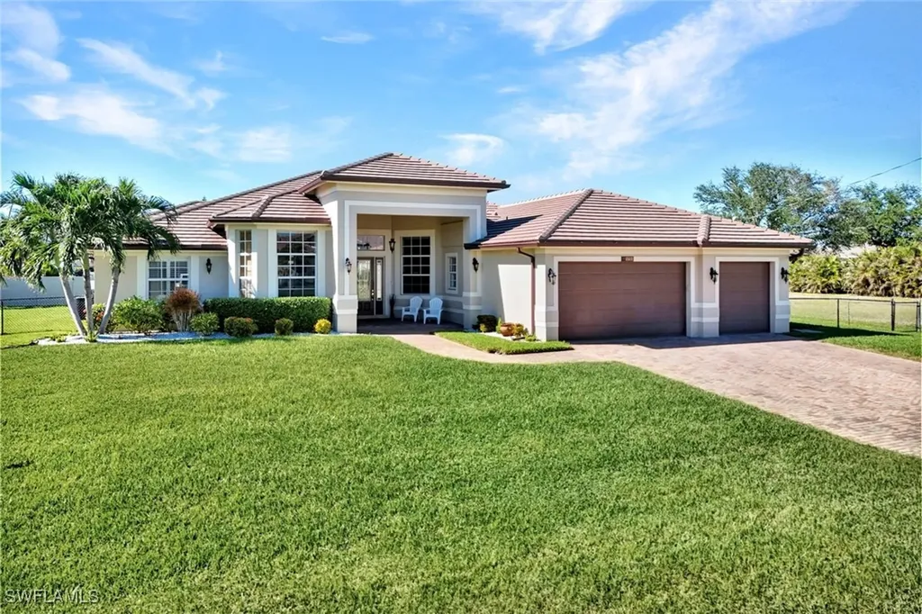 4716 SW 23rd Avenue Cape Coral FL 33914