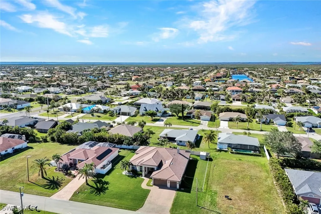 4716 SW 23rd Avenue Cape Coral FL 33914
