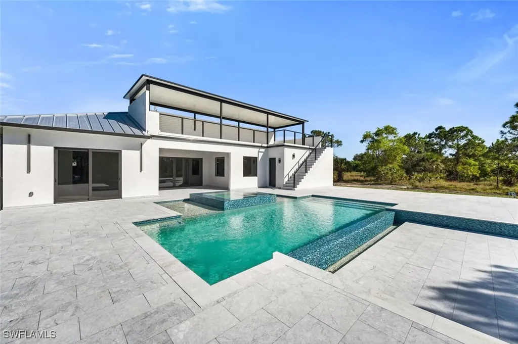 936 47th Avenue NE Naples FL 34120
