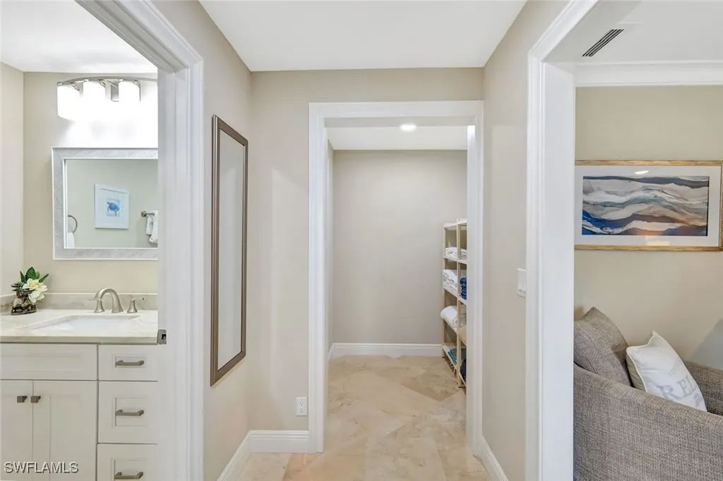 989 E Valley Drive Bonita Springs FL 34134