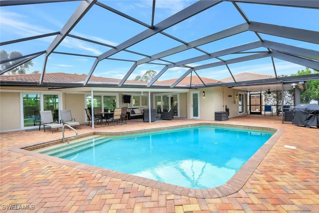 989 E Valley Drive Bonita Springs FL 34134