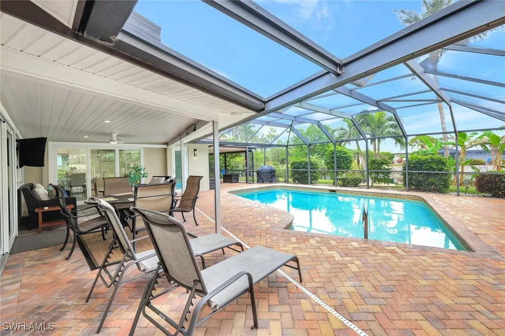 989 E Valley Drive Bonita Springs FL 34134