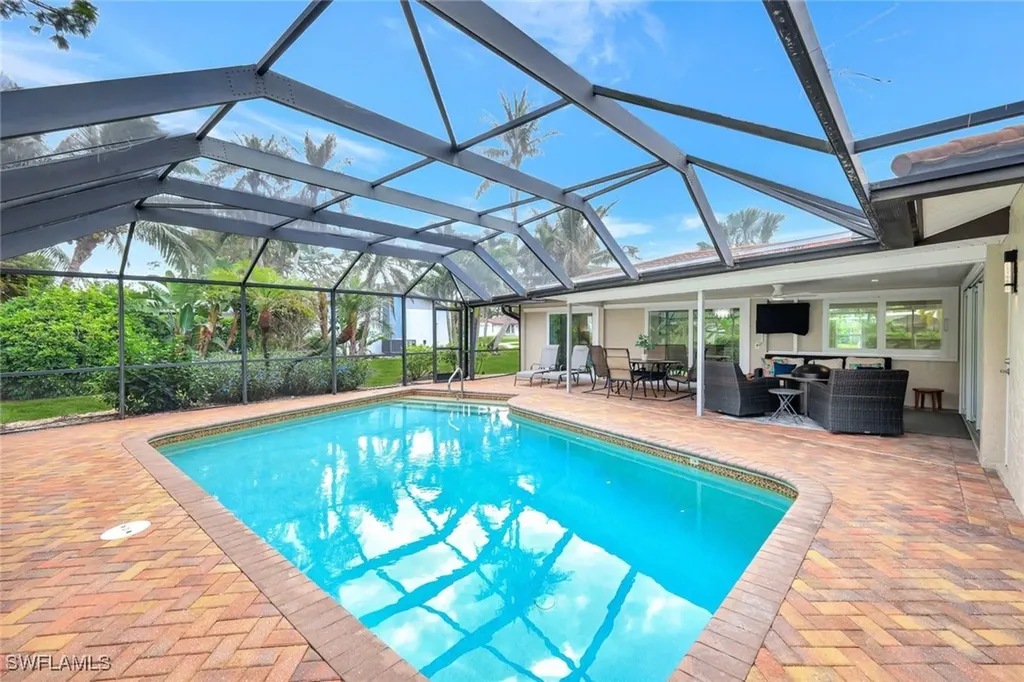 989 E Valley Drive Bonita Springs FL 34134