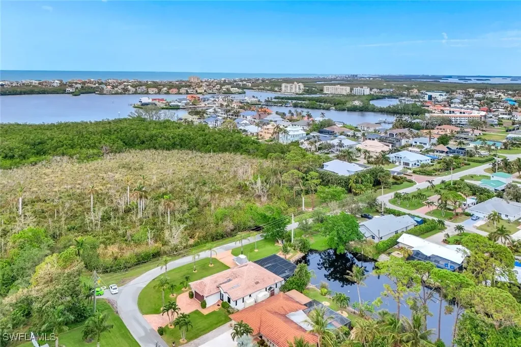 989 E Valley Drive Bonita Springs FL 34134