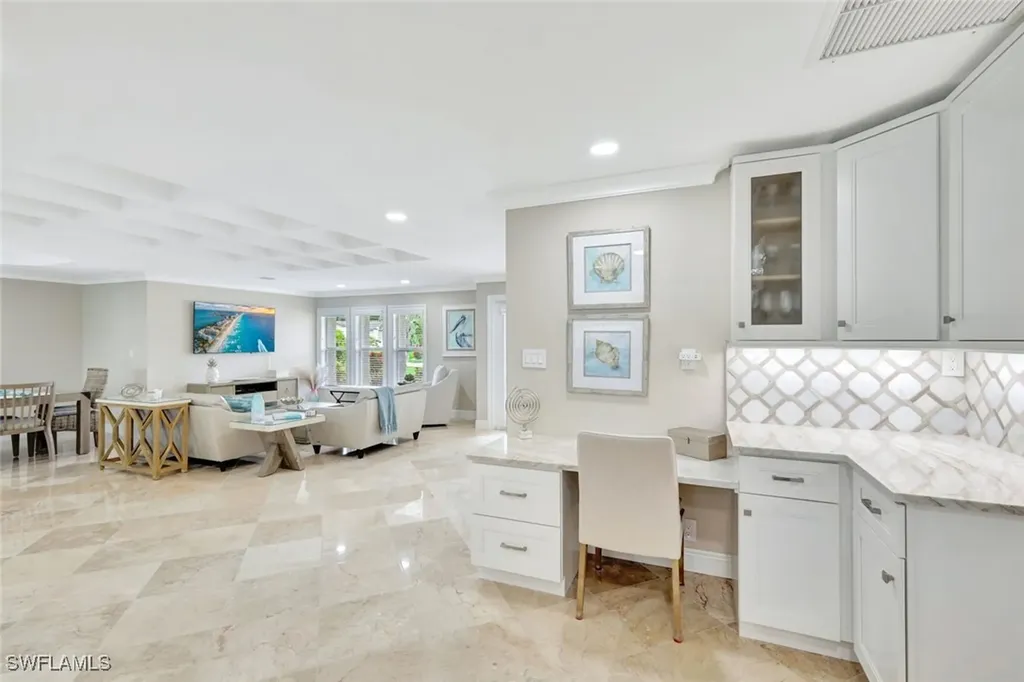 989 E Valley Drive Bonita Springs FL 34134