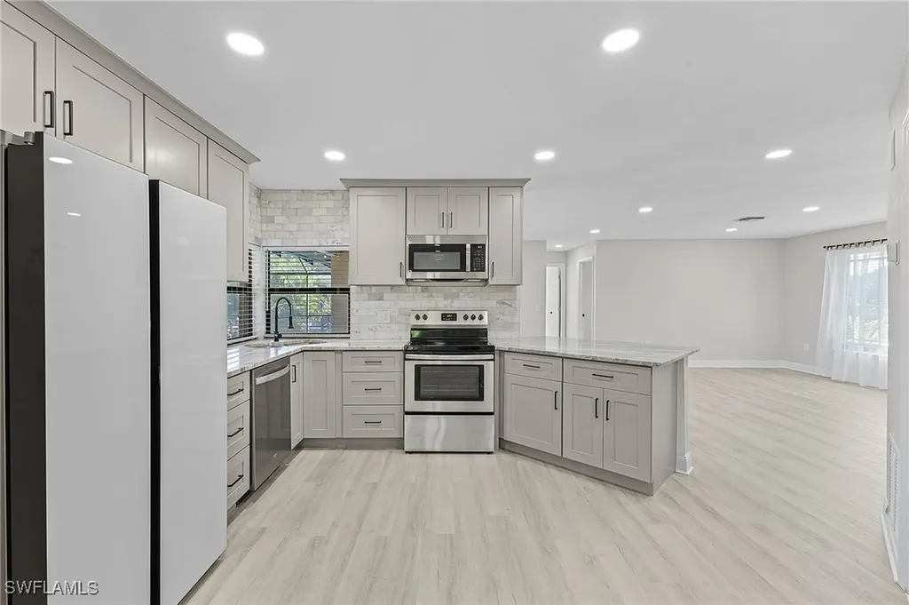 6030 Perthshire Lane Fort Myers FL 33908