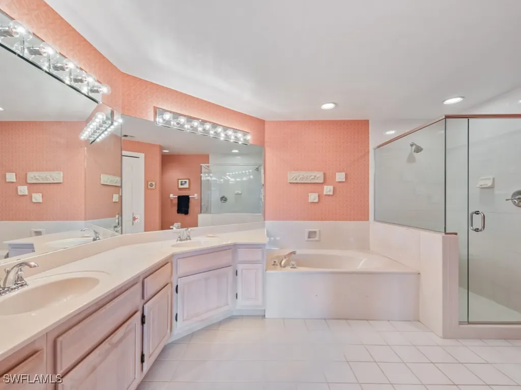 8421 Abbington Circle Naples FL 34108