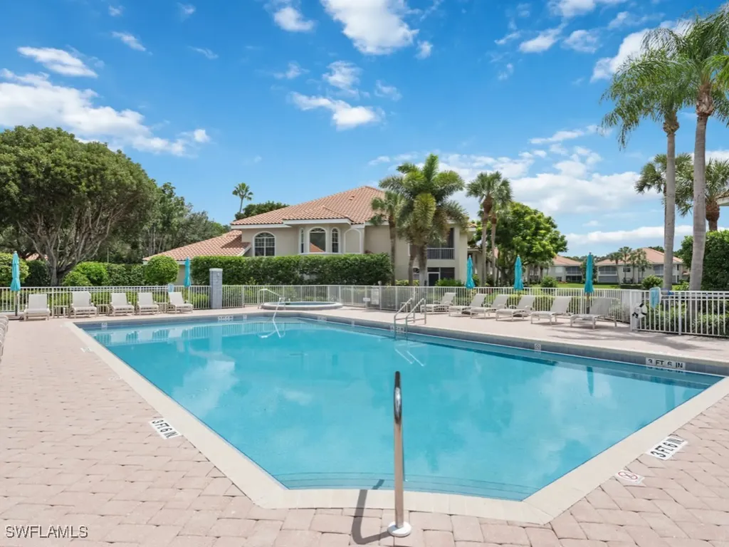 8421 Abbington Circle Naples FL 34108