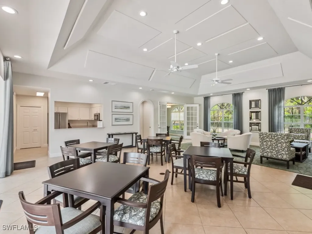 8421 Abbington Circle Naples FL 34108