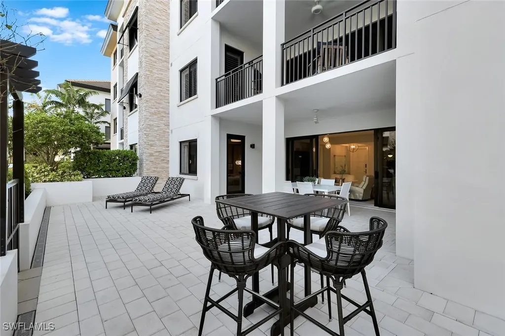 1135 3rd Avenue S Naples FL 34102