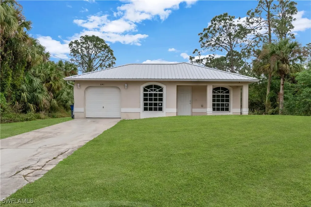 641 Glenquist Avenue S Lehigh Acres FL 33974