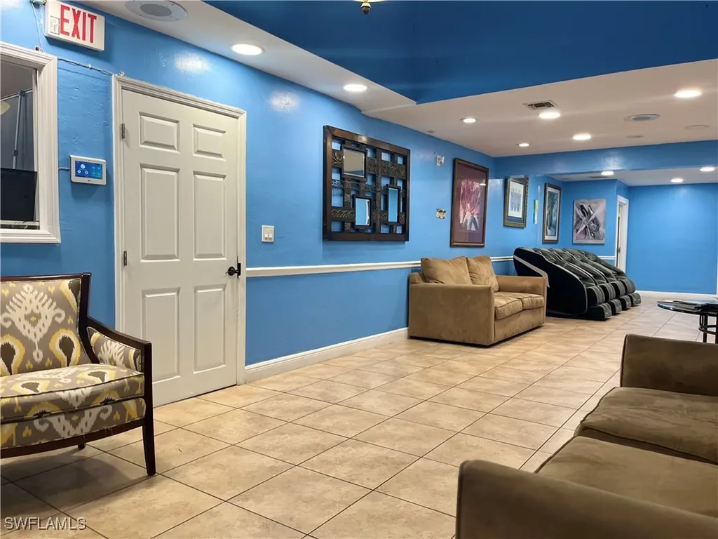 3822 Broadway Fort Myers FL 33901