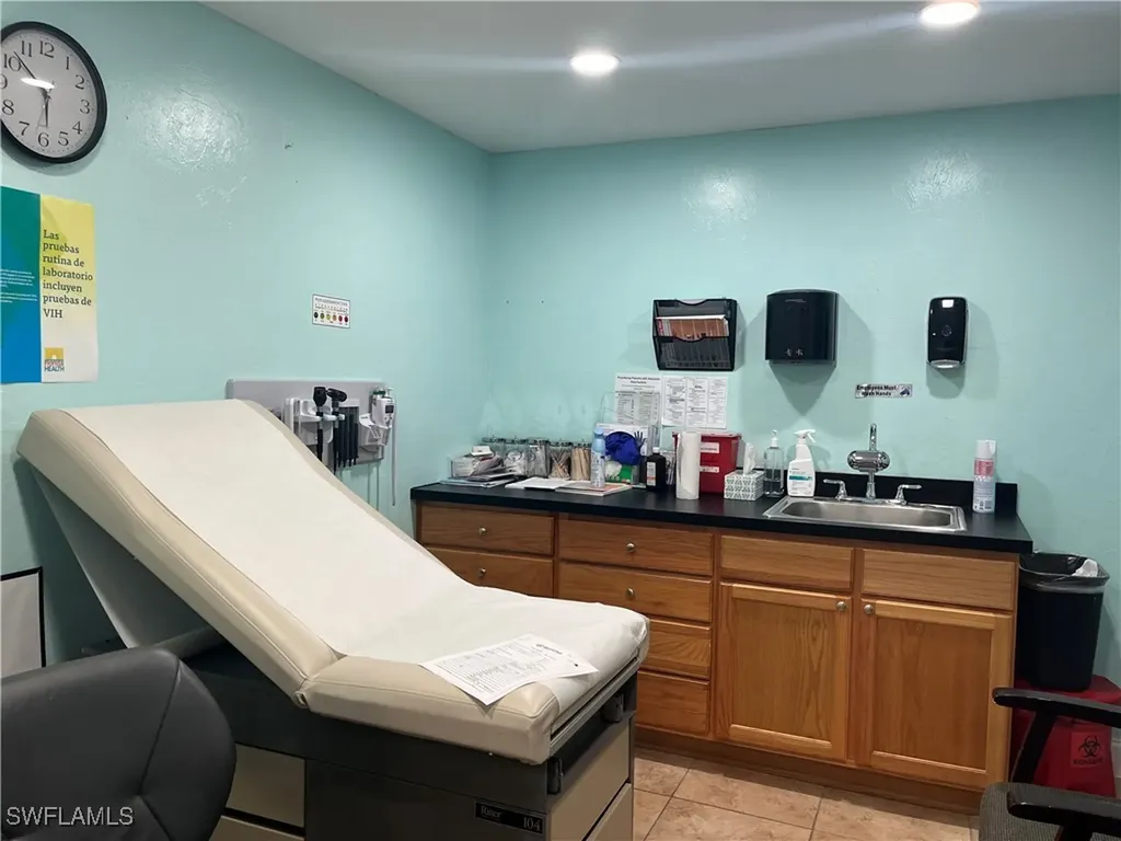 3822 Broadway Fort Myers FL 33901