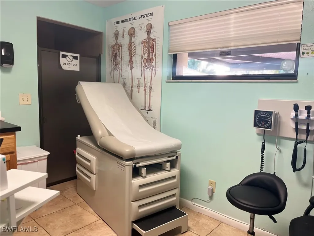 3822 Broadway Fort Myers FL 33901