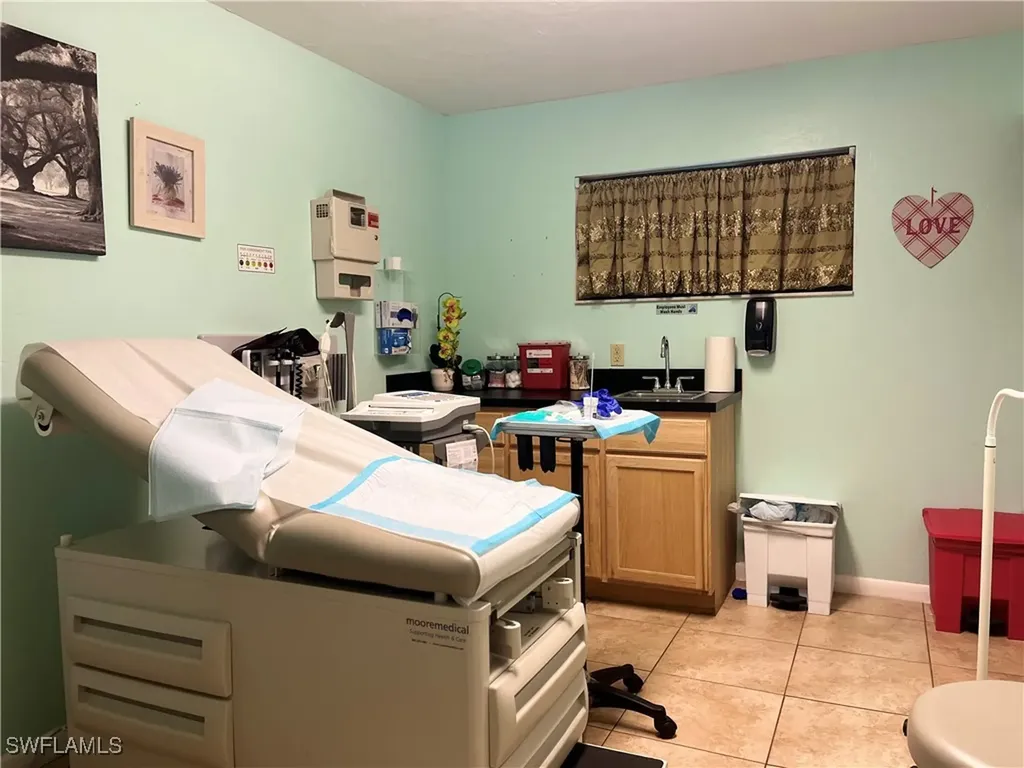 3822 Broadway Fort Myers FL 33901