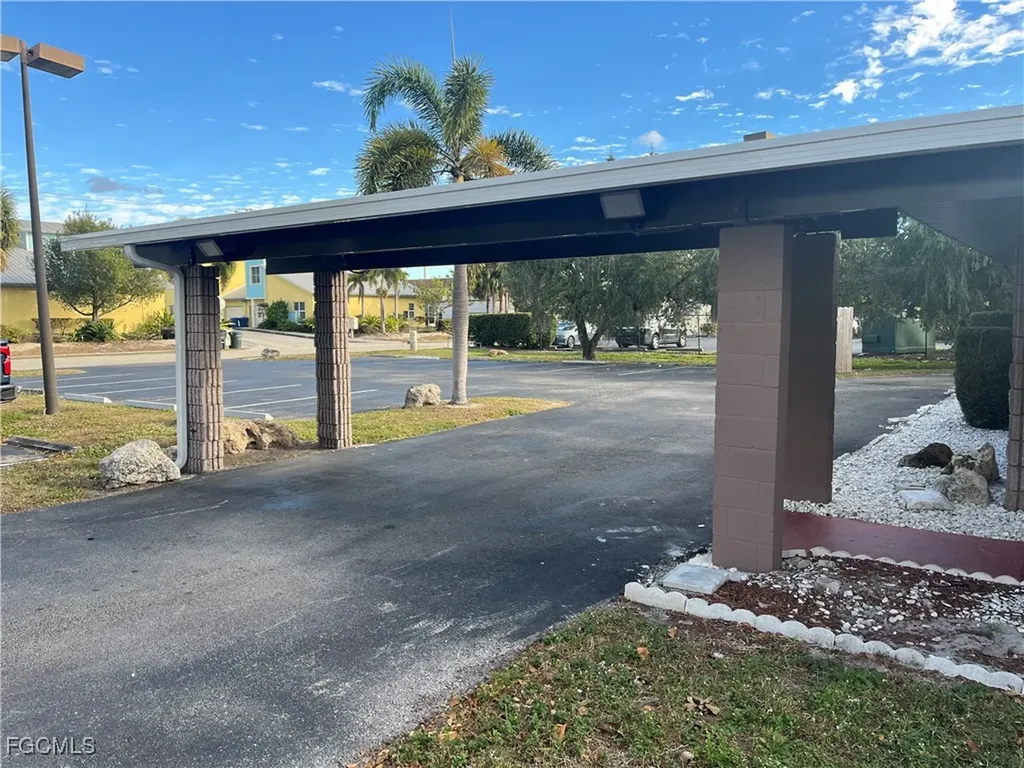 3822 Broadway Fort Myers FL 33901