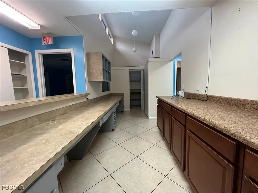 3822 Broadway Fort Myers FL 33901
