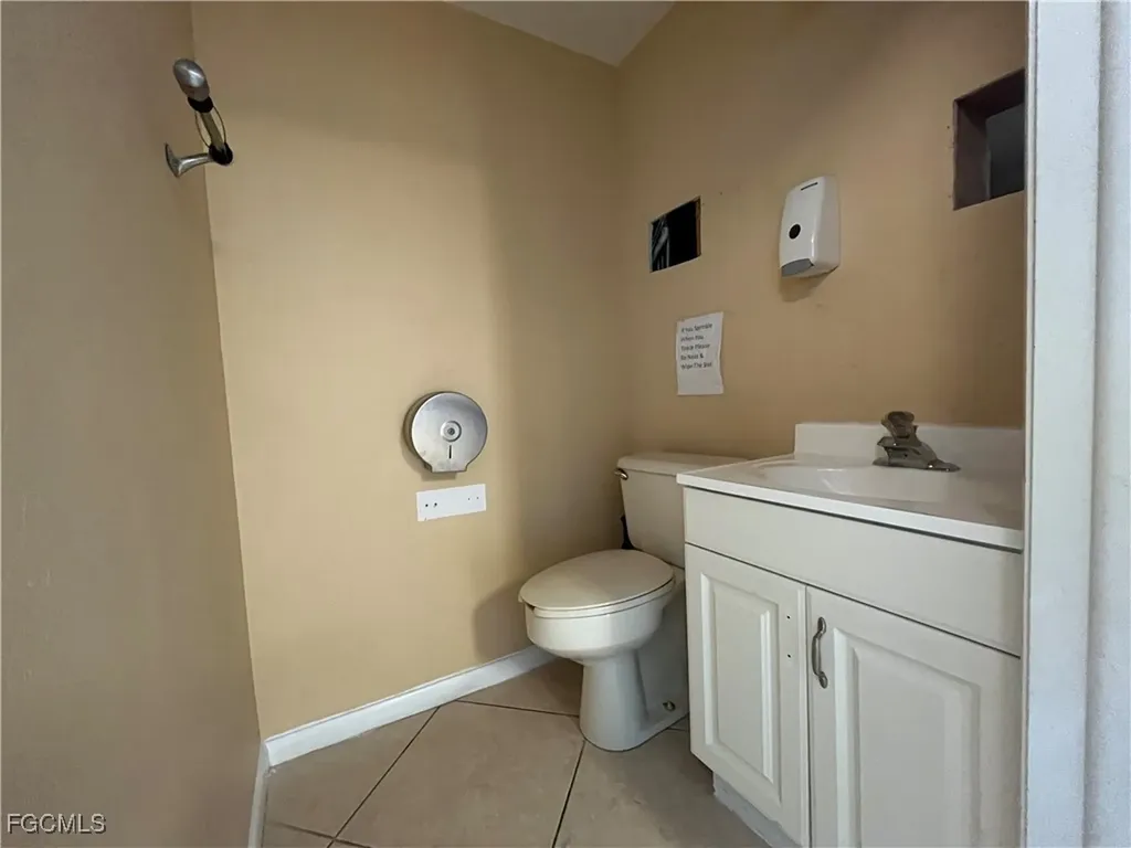 3822 Broadway Fort Myers FL 33901