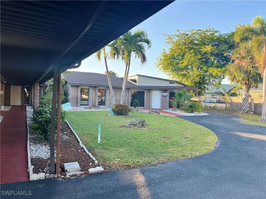 3822 Broadway Fort Myers FL 33901