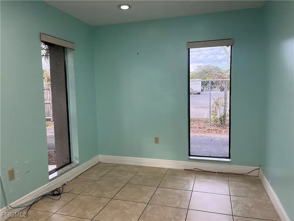 3822 Broadway Fort Myers FL 33901