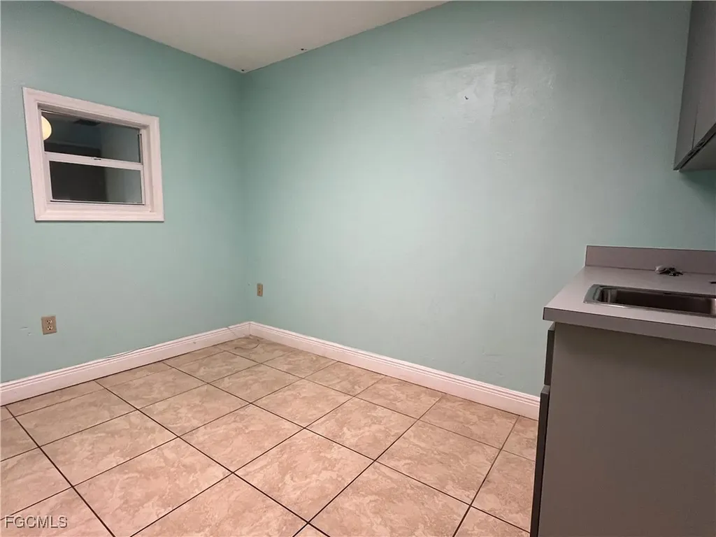 3822 Broadway Fort Myers FL 33901