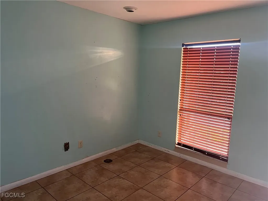 3822 Broadway Fort Myers FL 33901