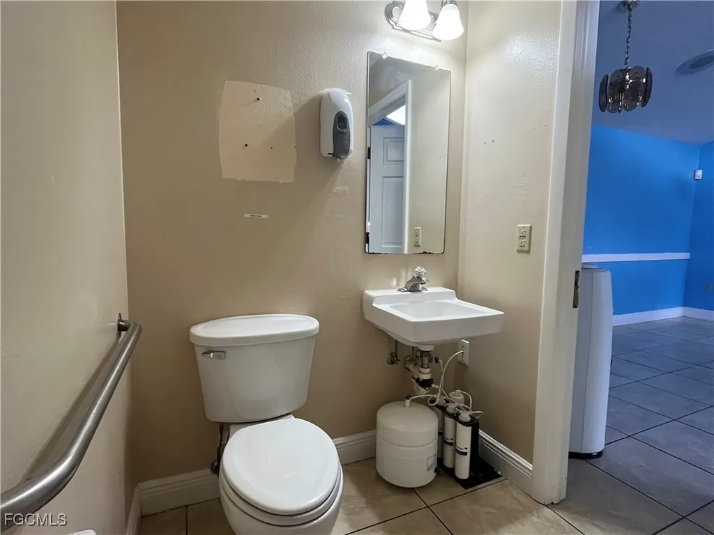 3822 Broadway Fort Myers FL 33901
