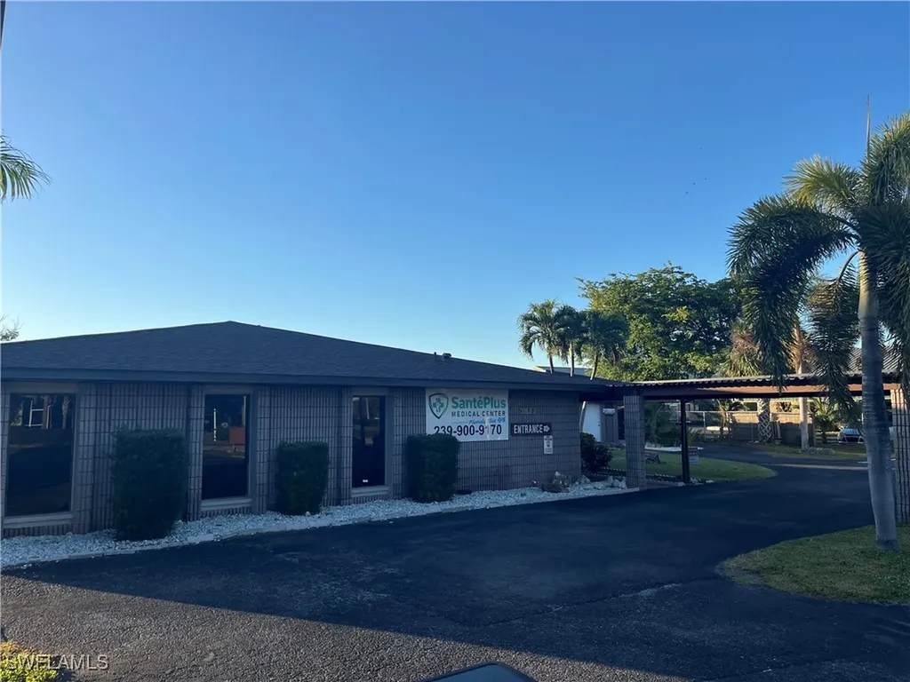 3822 Broadway Fort Myers FL 33901