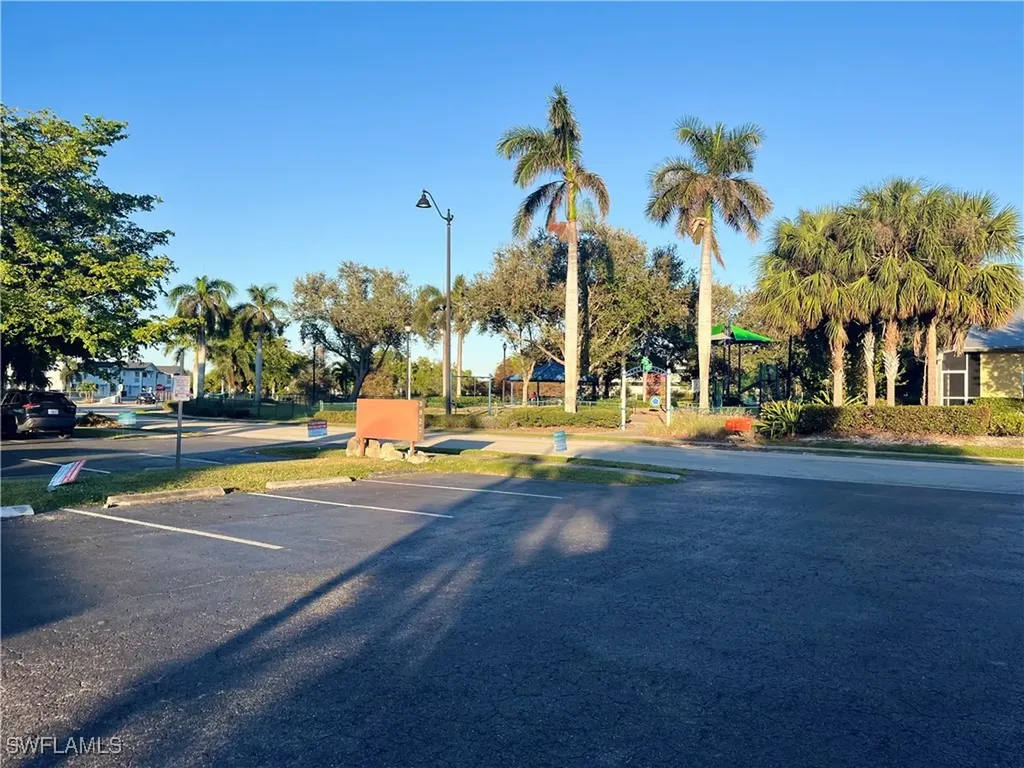 3822 Broadway Fort Myers FL 33901