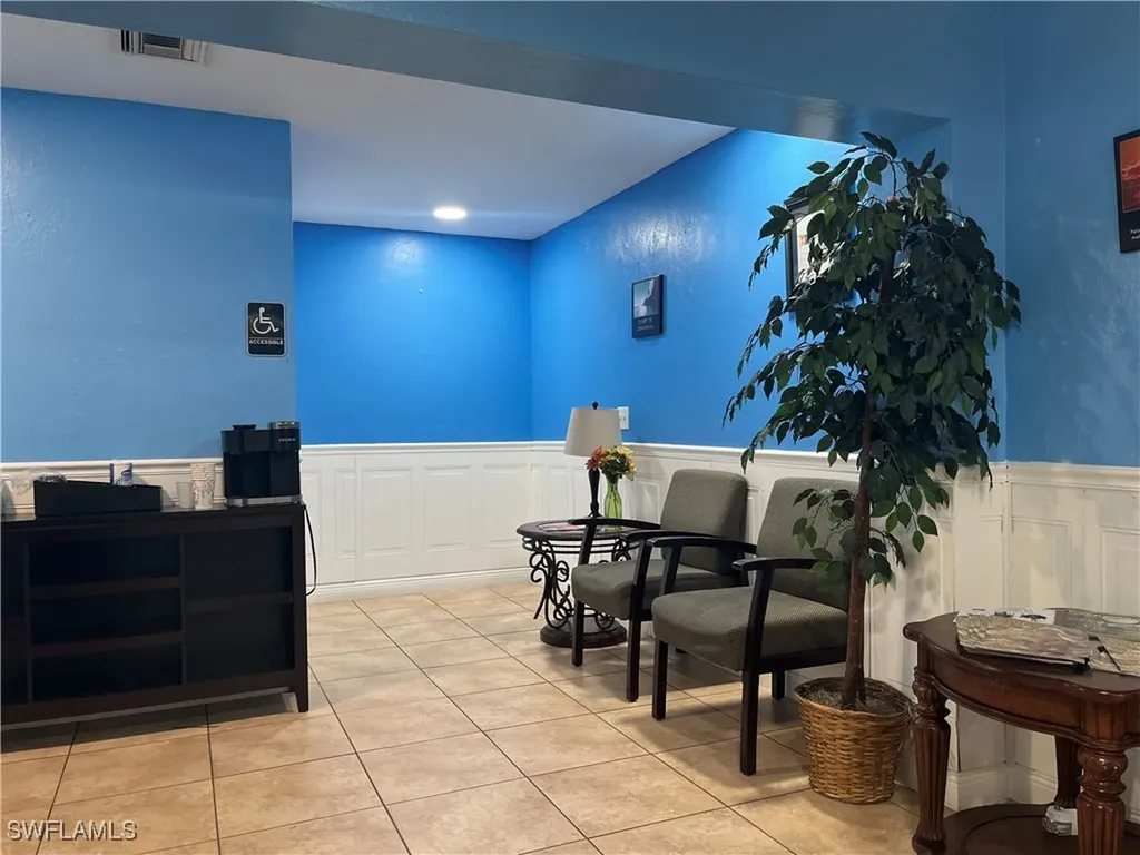 3822 Broadway Fort Myers FL 33901