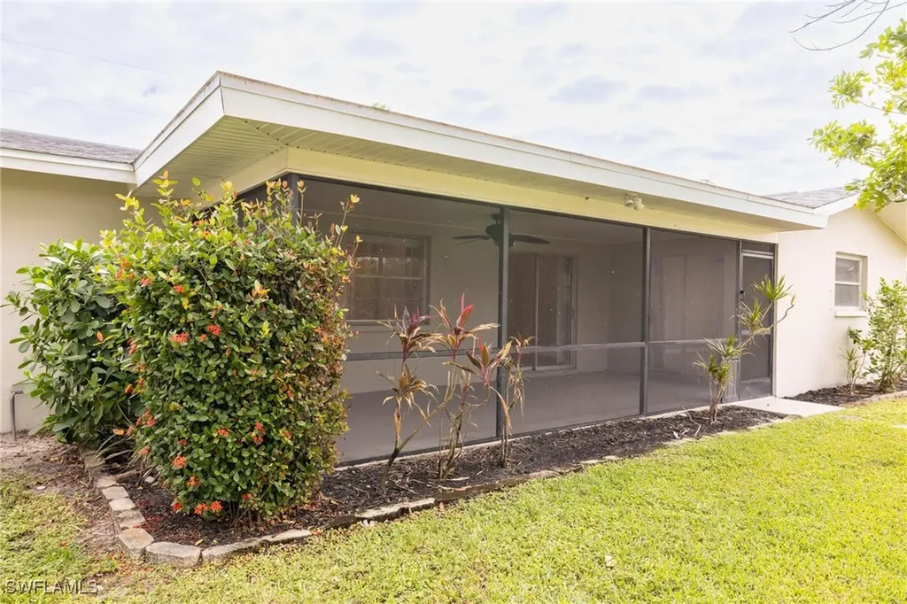 5924 SW 1st Court Cape Coral FL 33914