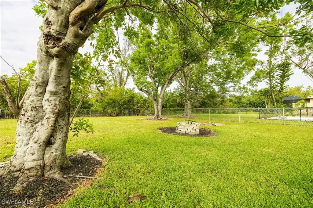 5924 SW 1st Court Cape Coral FL 33914