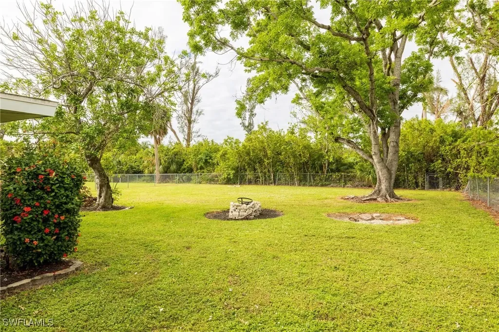 5924 SW 1st Court Cape Coral FL 33914
