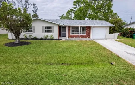 5924 SW 1st Court Cape Coral FL 33914