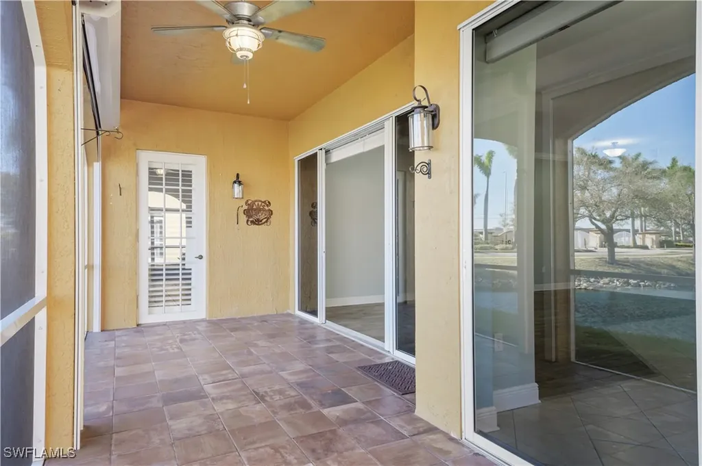 225 Shadroe Cove Circle Cape Coral FL 33991