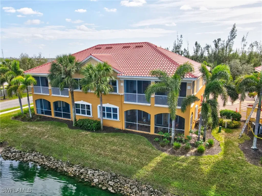 225 Shadroe Cove Circle Cape Coral FL 33991