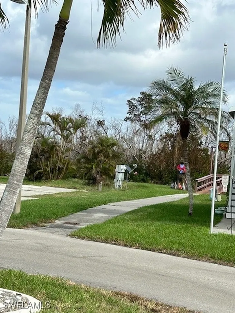 19681 Summerlin Road 676 Fort Myers FL 33908