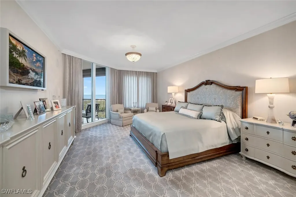 7575 Pelican Bay Boulevard Naples FL 34108