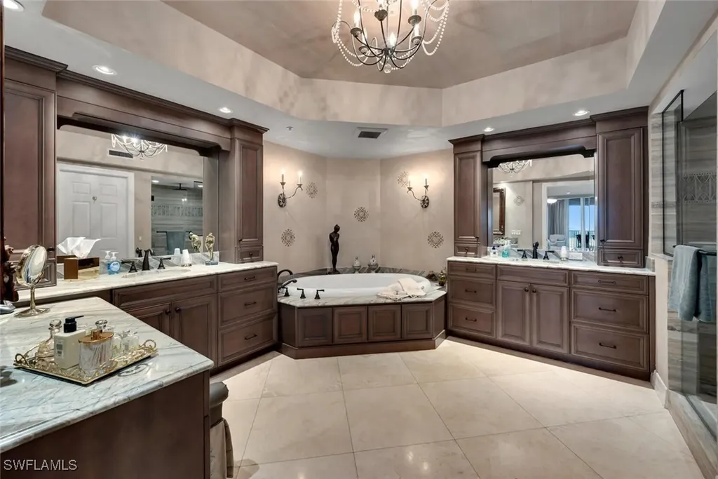 7575 Pelican Bay Boulevard Naples FL 34108