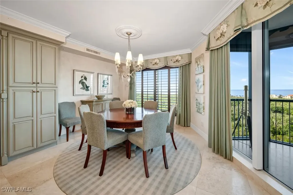 7575 Pelican Bay Boulevard Naples FL 34108