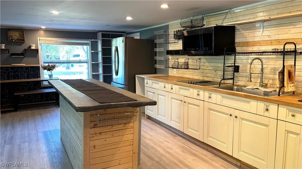 7890 Marx Drive North Fort Myers FL 33917