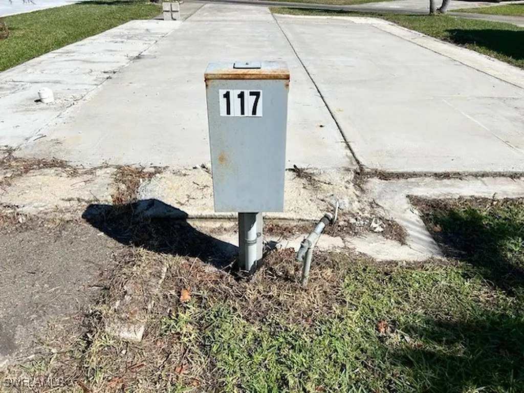 19681 Summerlin Road 117 Fort Myers FL 33908