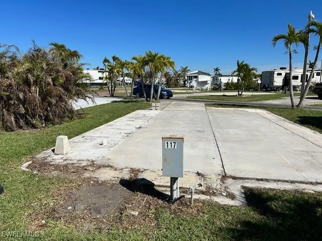 19681 Summerlin Road 117 Fort Myers FL 33908