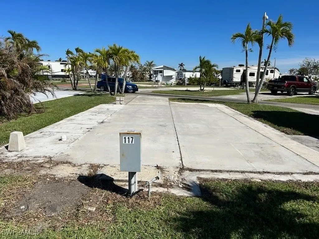 19681 Summerlin Road 117 Fort Myers FL 33908