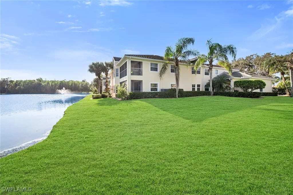 8300 Mystic Greens Way Naples FL 34113
