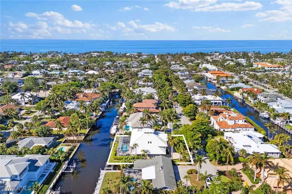 500 15th Avenue S Naples FL 34102